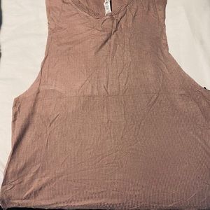 ALO sleeveless shirt Large